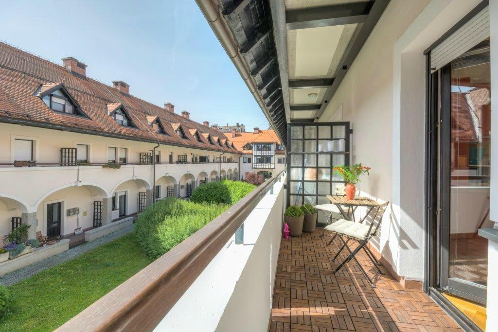 Apartments Fine Ziherlova Lubiana Esterno foto